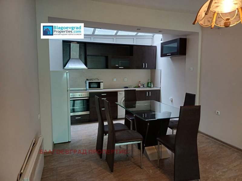 För uthyrning  2 sovrum Blagoevgrad , Sjirok centar , 100 kvm | 94649497