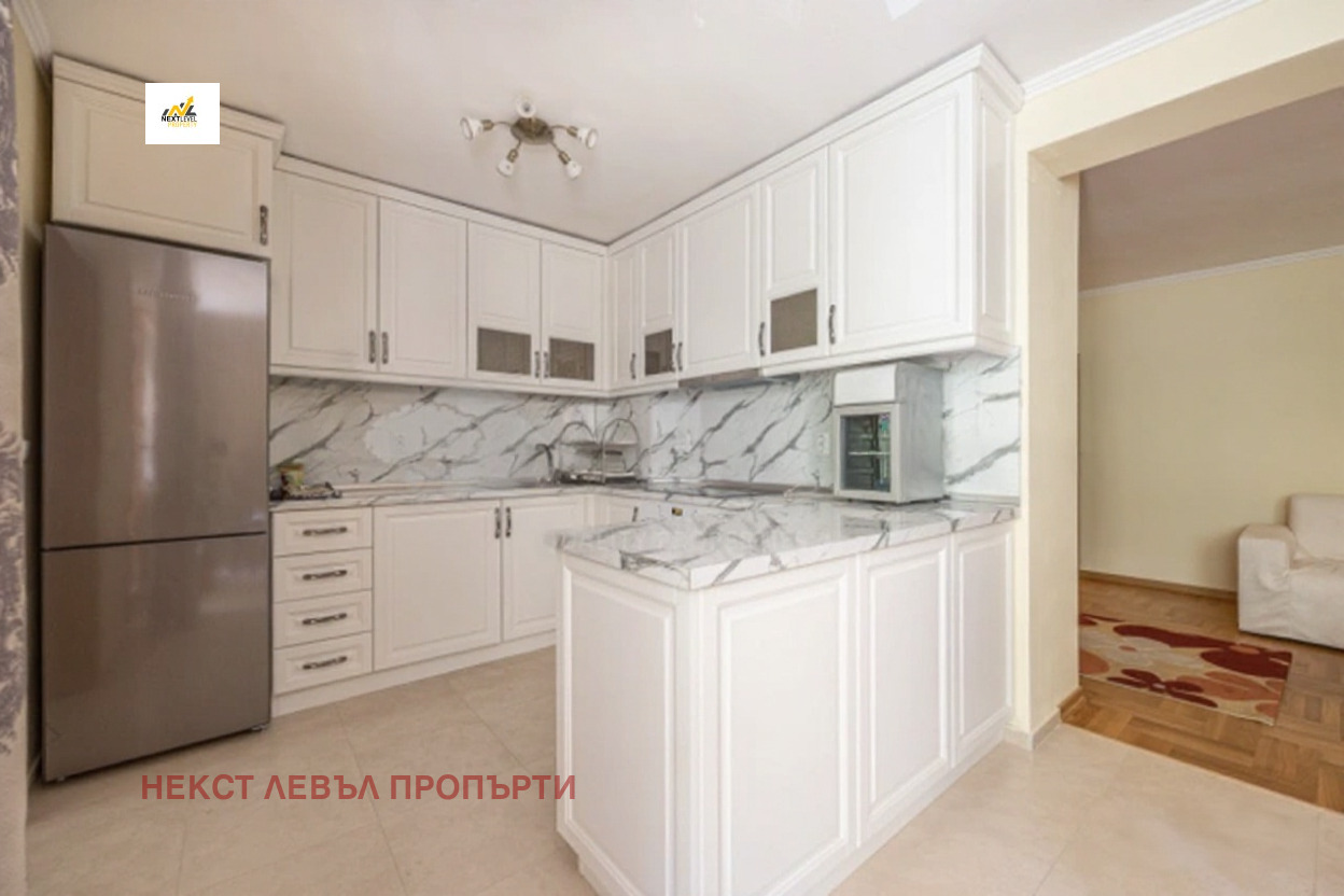 Дава под наем 3-СТАЕН, гр. София, Медицинска академия