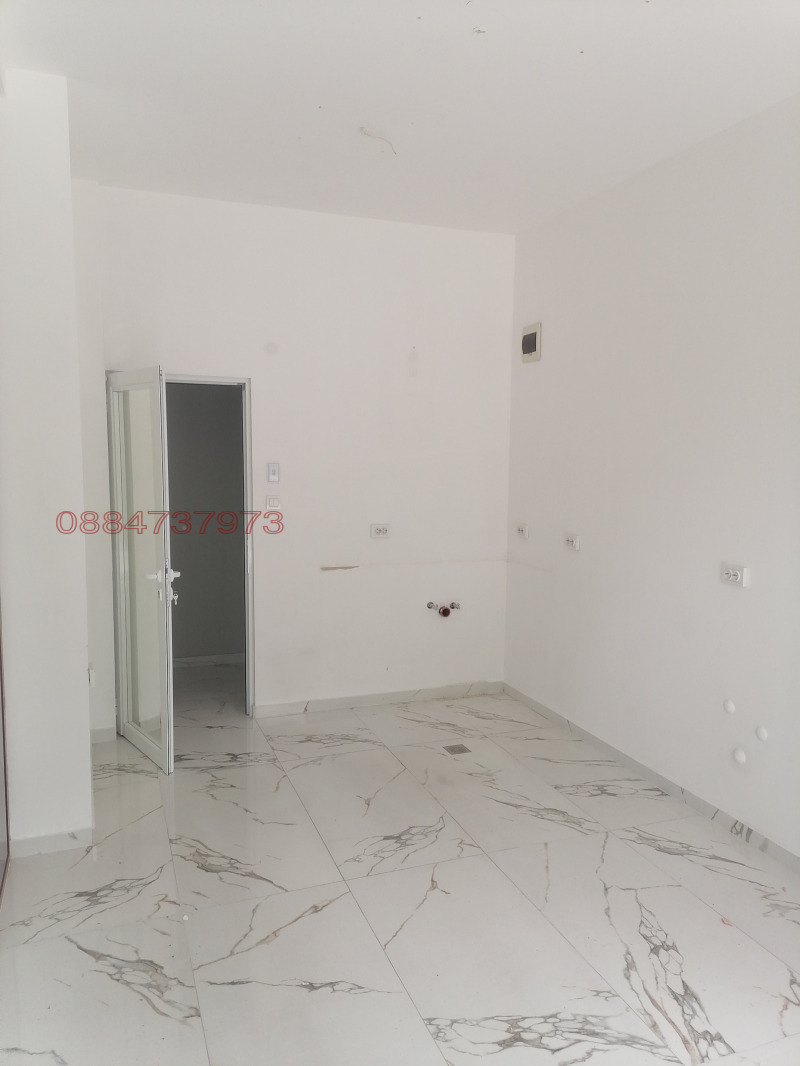 Дава под наем МАГАЗИН, гр. Харманли, област Хасково, снимка 7 - Магазини - 52884563