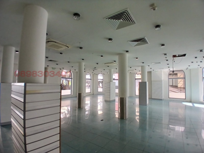 Дава под наем МАГАЗИН, гр. Благоевград, Идеален център, снимка 8 - Магазини - 52785802