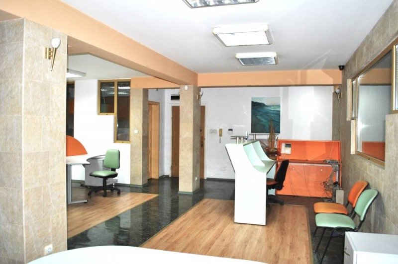 Da affittare  Ufficio Sofia , Oborishte , 165 mq | 33942635 - Immagine [2]