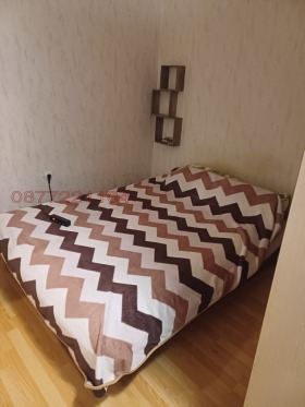 Stúdió Ljulin 5, Sofia 4