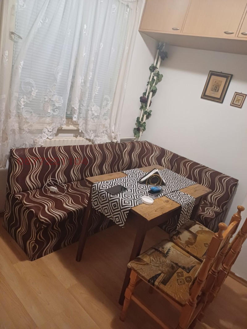 Kiadó  Stúdió Sofia , Ljulin 5 , 46 négyzetméter | 92425541 - kép [6]