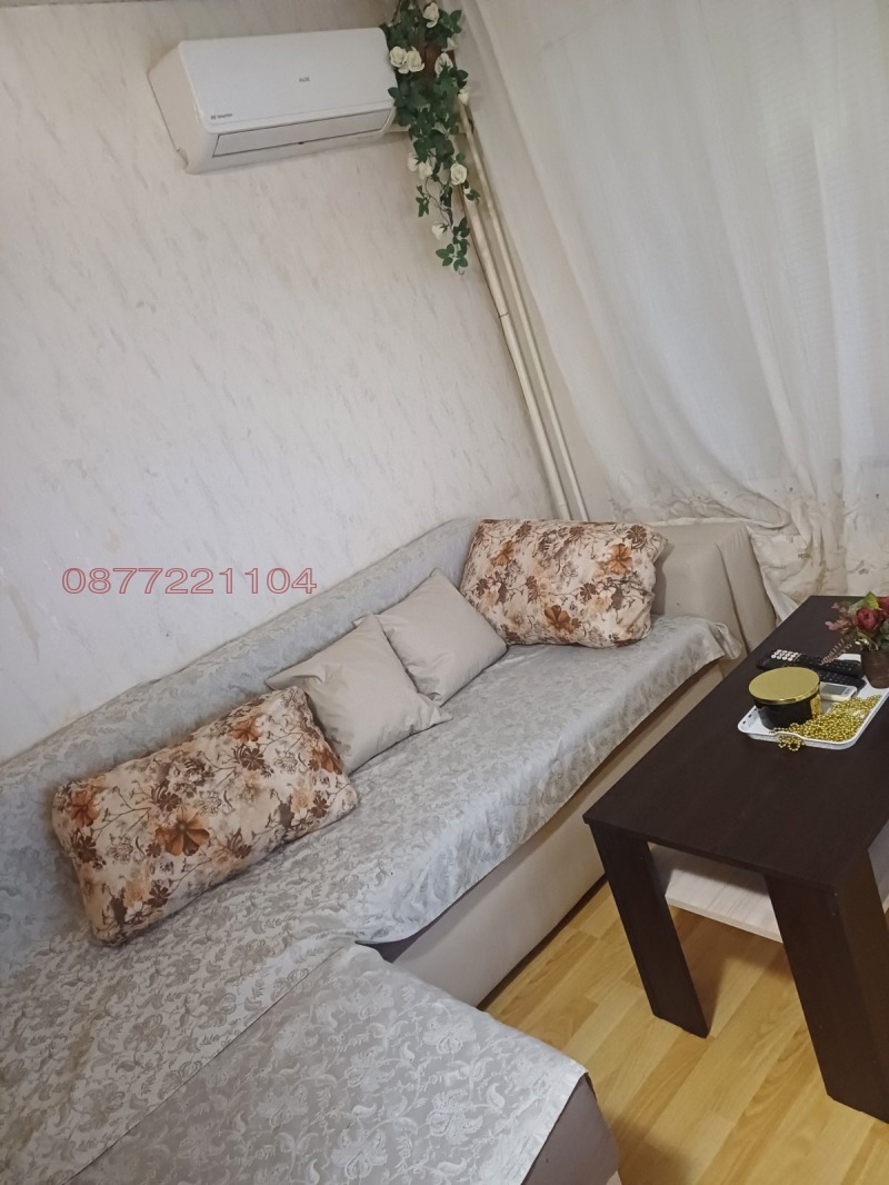Kiadó  Stúdió Sofia , Ljulin 5 , 46 négyzetméter | 92425541 - kép [2]