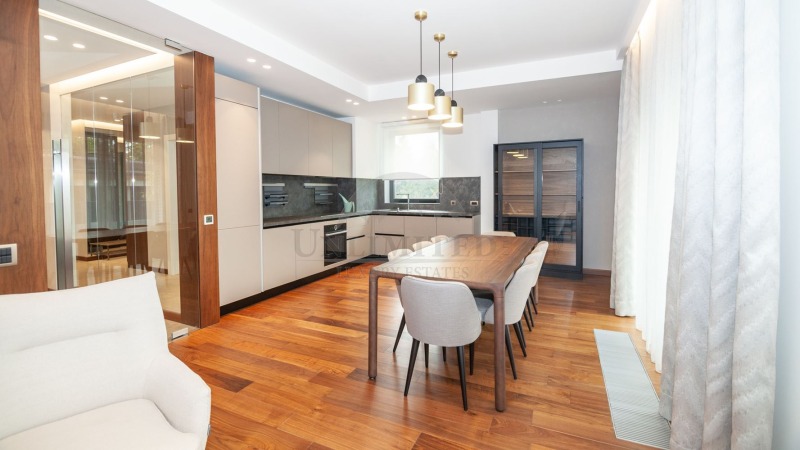 Vuokrattavana  3 makuuhuonetta Sofia , Iztok , 169 neliömetriä | 56338034 - kuva [3]