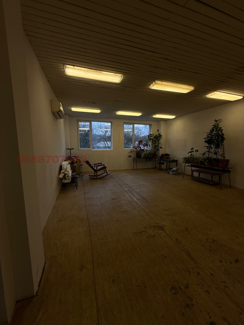 Дава под наем ПРОМ. ПОМЕЩЕНИЕ, гр. Варна, м-т Орехчето, снимка 8 - Производствени сгради - 52783308