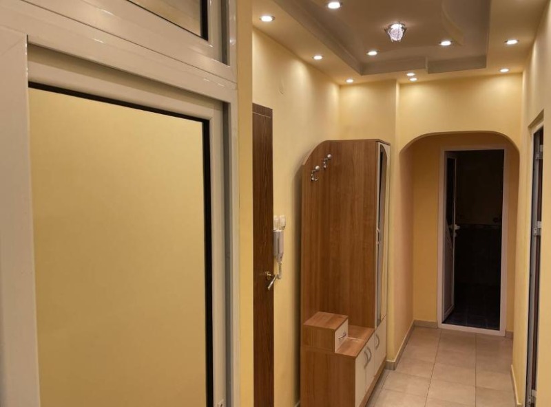 Te huur  2 slaapkamers Plovdiv , Izgrev , 80 m² | 52727243 - afbeelding [3]