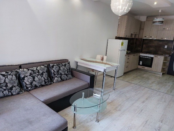 Дава под нем  2-стаен, град Пловдив, Южен •  450 EUR • ID 41762489 — holmes.bg - [1] 