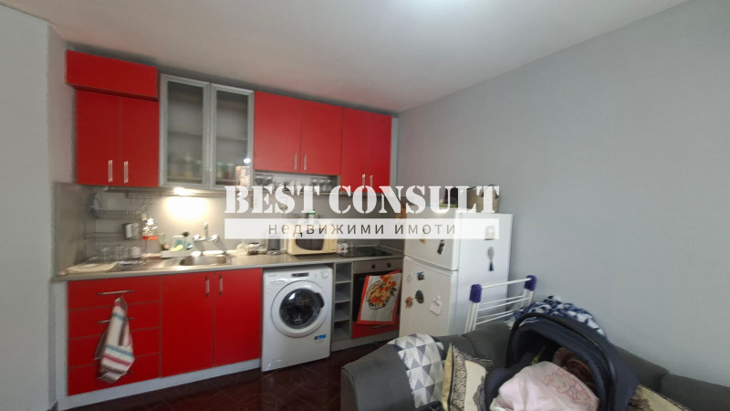 Дава под наем 2-СТАЕН, гр. Русе, Ялта