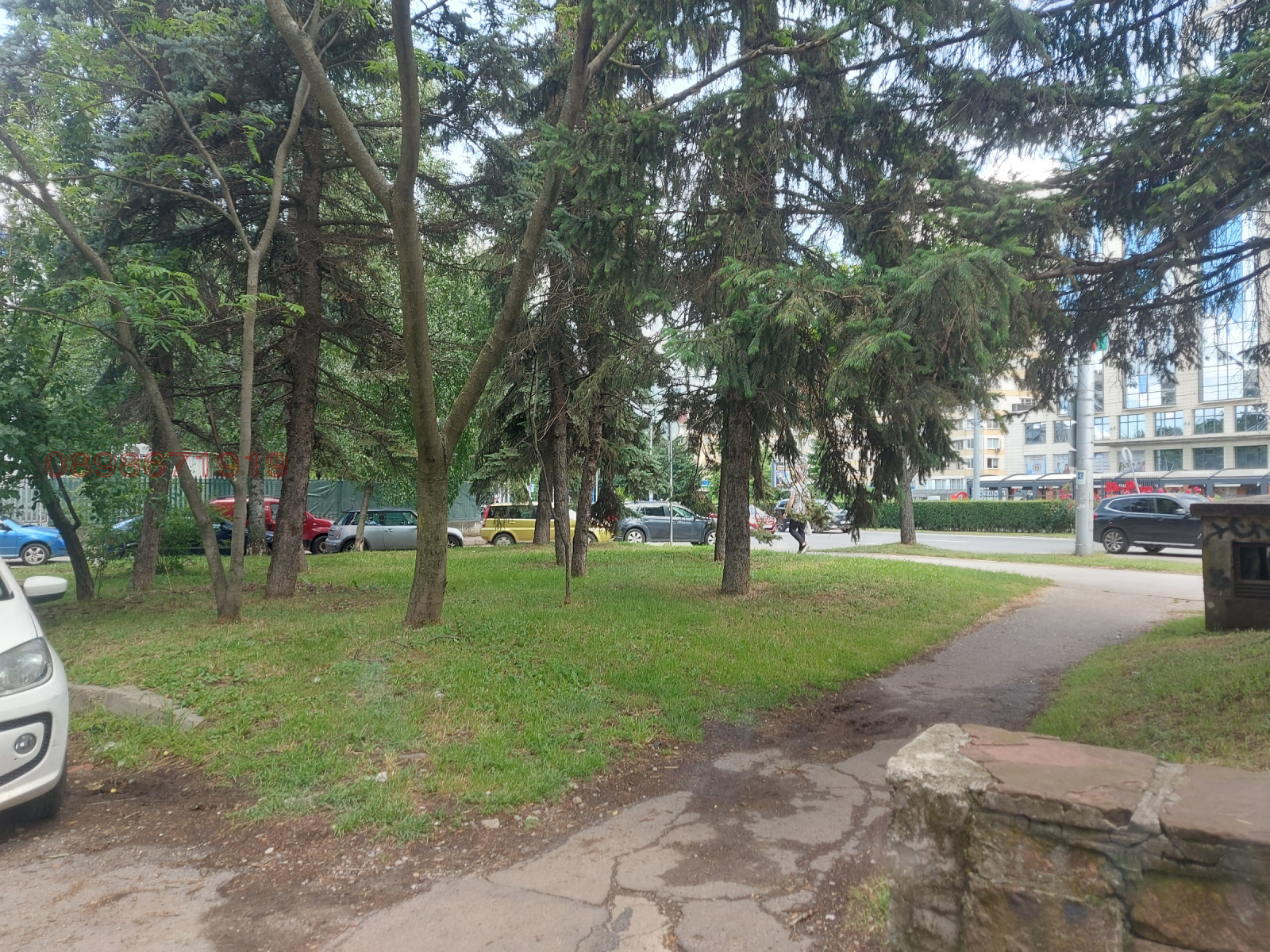 Дава под наем ГАРАЖ, ПАРКОМЯСТО, гр. София, Борово, снимка 5 - Гаражи и паркоместа - 54764290