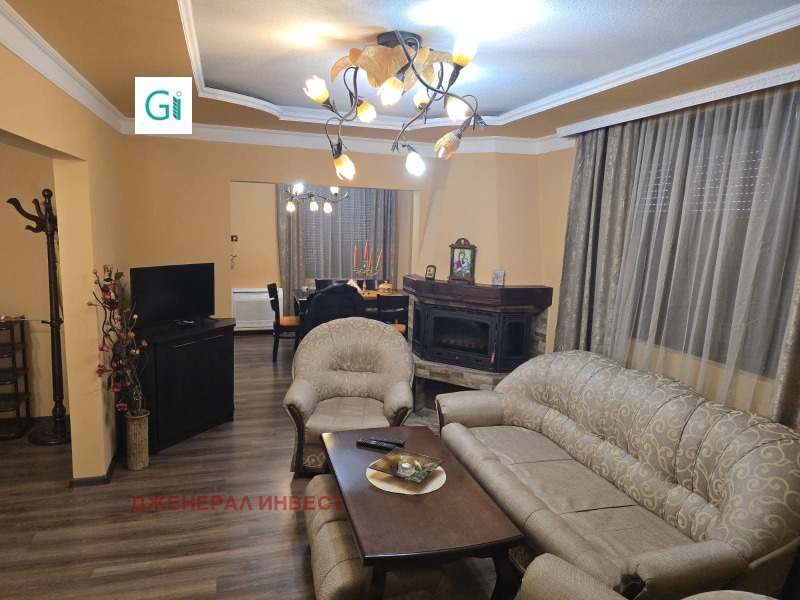 Дава под наем 3-СТАЕН, гр. Благоевград, Широк център, снимка 2 - Апартаменти - 52476854