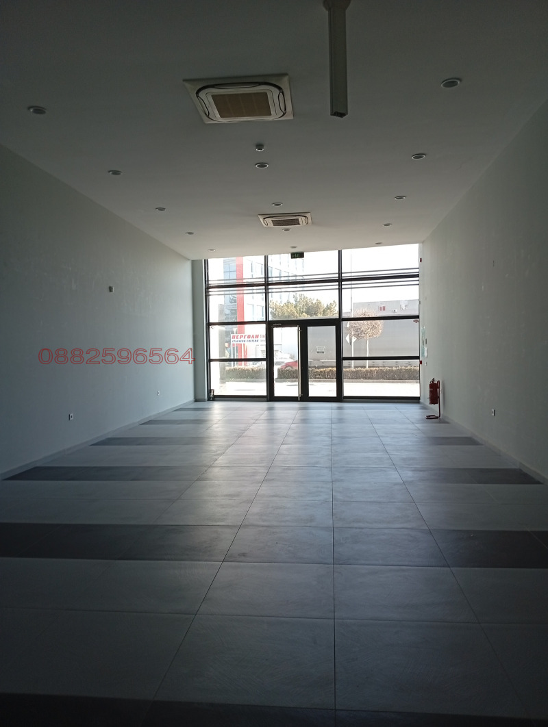 Дава под наем МАГАЗИН, гр. Пловдив, Брезовско шосе, снимка 3 - Магазини - 53020682