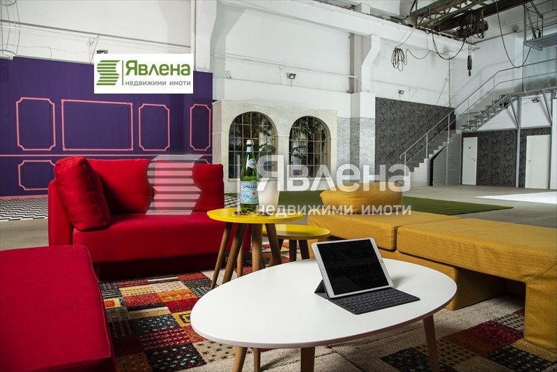De inchiriat  Cladire industriala Sofia , Dianabad , 243 mp | 64927957 - imagine [2]