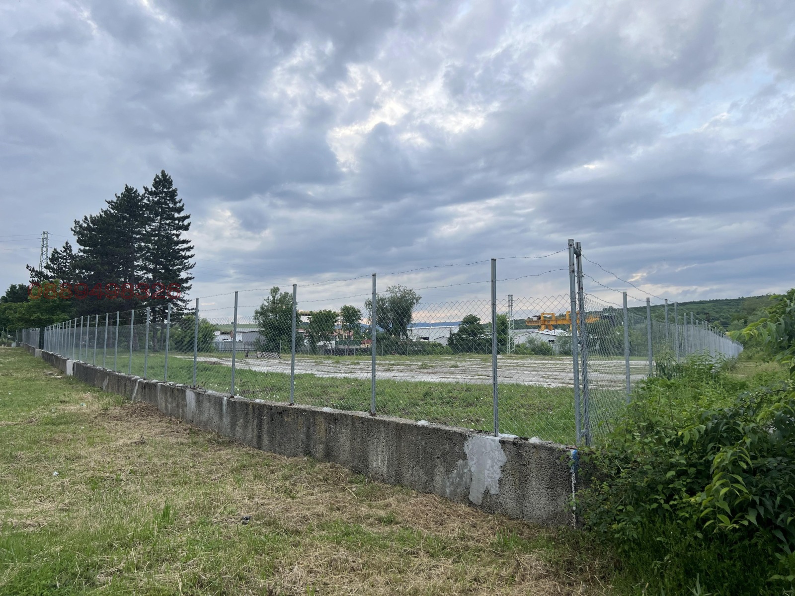 Дава под наем МЯСТО, гр. Мездра, област Враца, снимка 2 - Парцели - 54161307