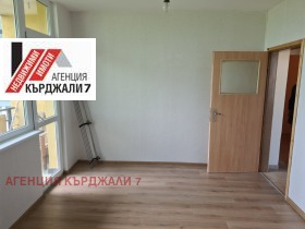 1 спаваћа соба Веселчане, Карджали 1