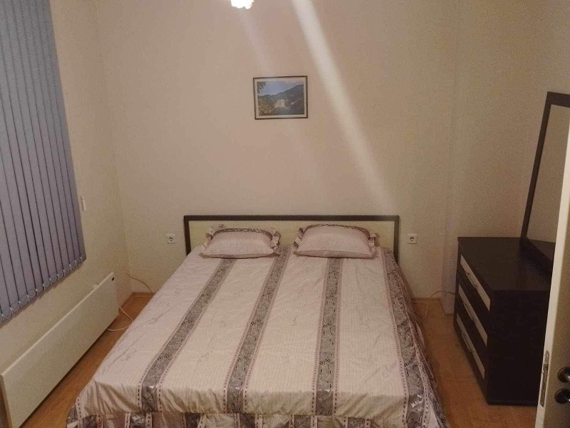 Zu vermieten  1 Schlafzimmer Plowdiw , Kjutschuk Parisch , 64 qm | 99764057 - Bild [3]