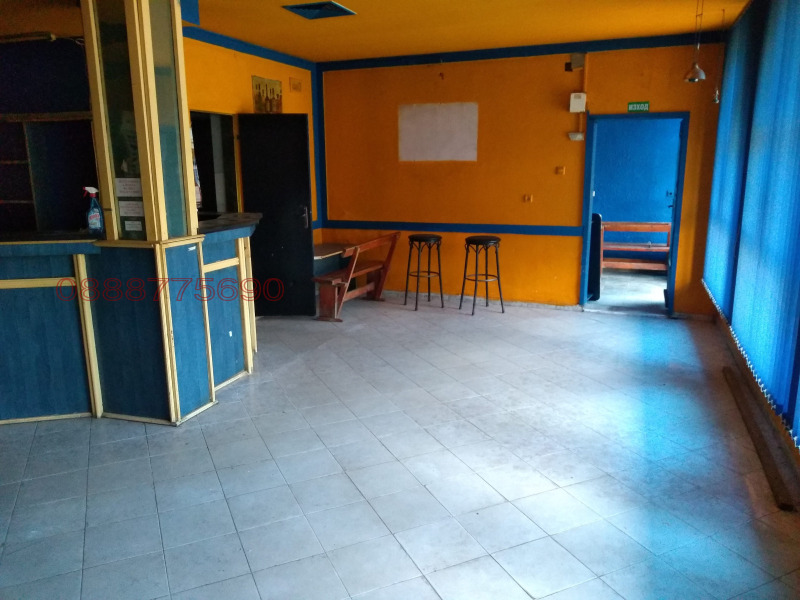 Дава под наем ЗАВЕДЕНИЕ, гр. Омуртаг, област Търговище, снимка 3 - Заведения - 52784088