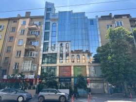 Butik Tsentar, Sofia