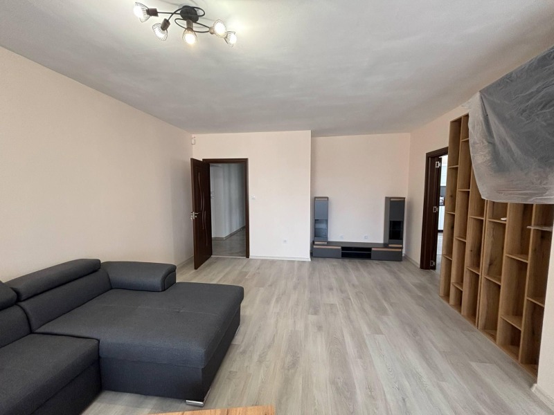 En renta  3 dormitorios Sofia , Gotse Delchev , 170 metros cuadrados | 95400496 - imagen [2]
