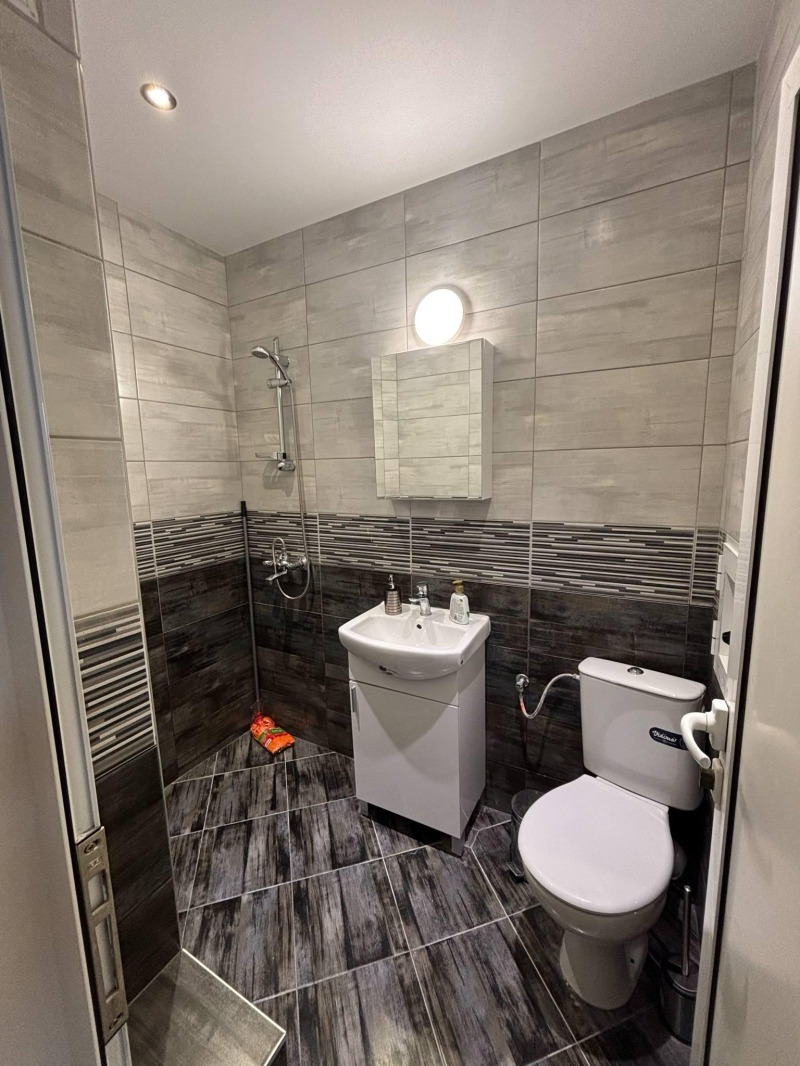 En renta  3 dormitorios Sofia , Gotse Delchev , 170 metros cuadrados | 95400496 - imagen [8]