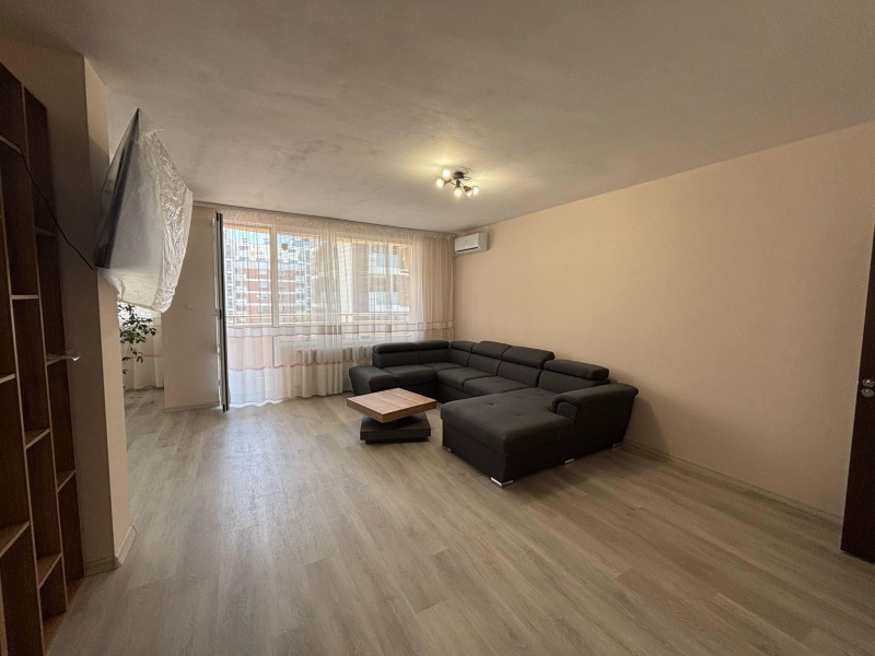 En renta  3 dormitorios Sofia , Gotse Delchev , 170 metros cuadrados | 95400496