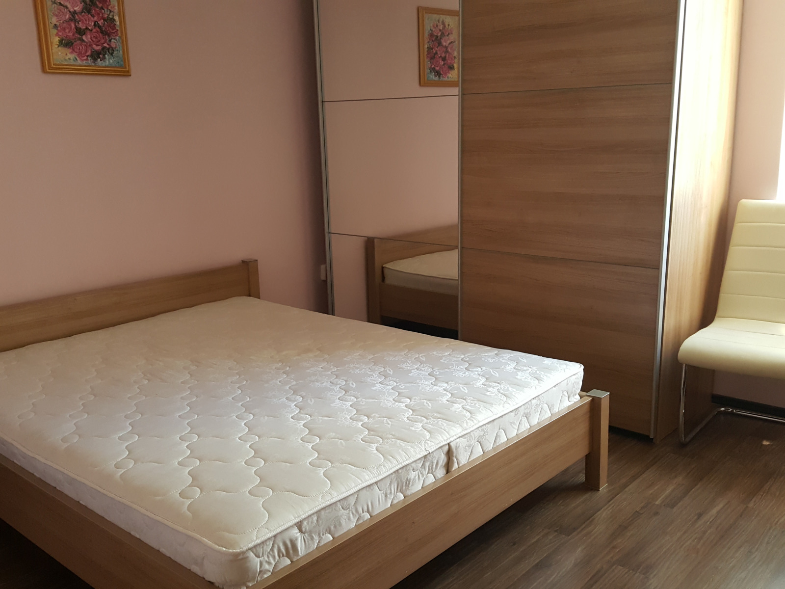 Дава под наем СТАЯ, гр. София, Сердика, снимка 5 - Стаи под наем - 56245664