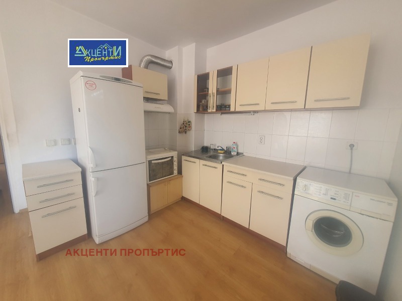 Издаје се  1 спаваћа соба Велико Тарново , Центар , 50 м2 | 86403777