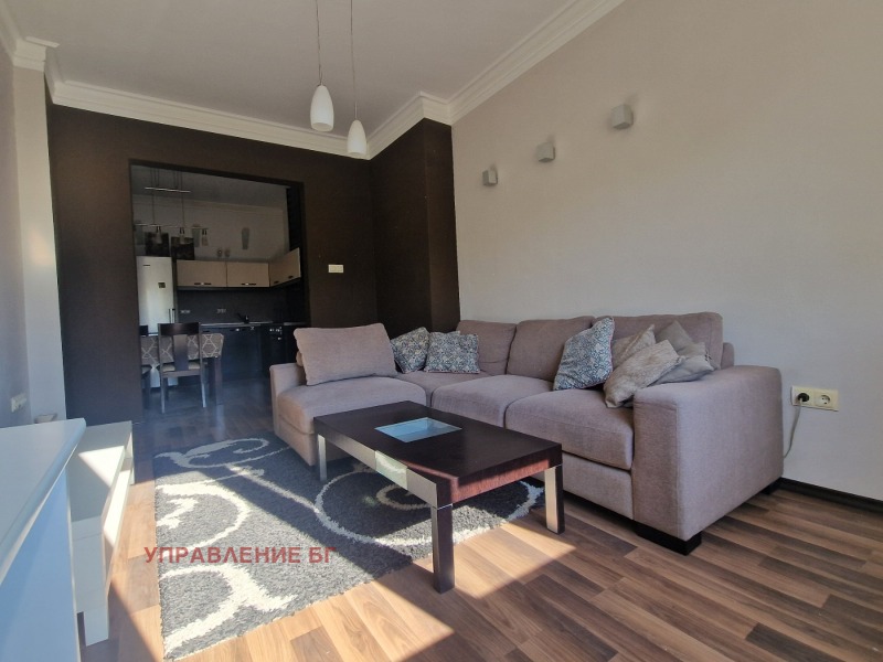 Дава под нем  3-стаен, град София, Банишора •  490 EUR • ID 56972784 — holmes.bg - [1] 