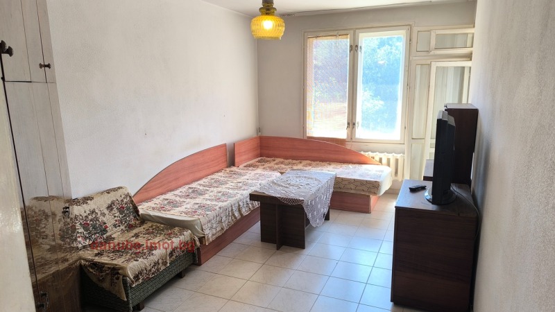 En renta  1 dormitorio Ruse , Tsentar , 50 metros cuadrados | 43749247