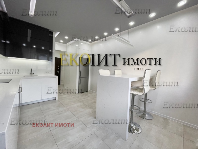 K pronájmu  2 ložnice Sofia , Centar , 126 m2 | 46329778 - obraz [3]