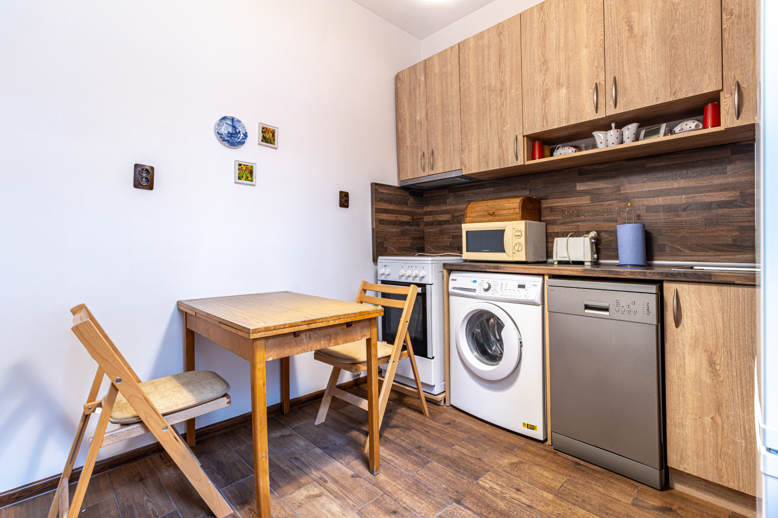 Дава под наем 3-СТАЕН, гр. София, Център, снимка 10 - Апартаменти - 53797637