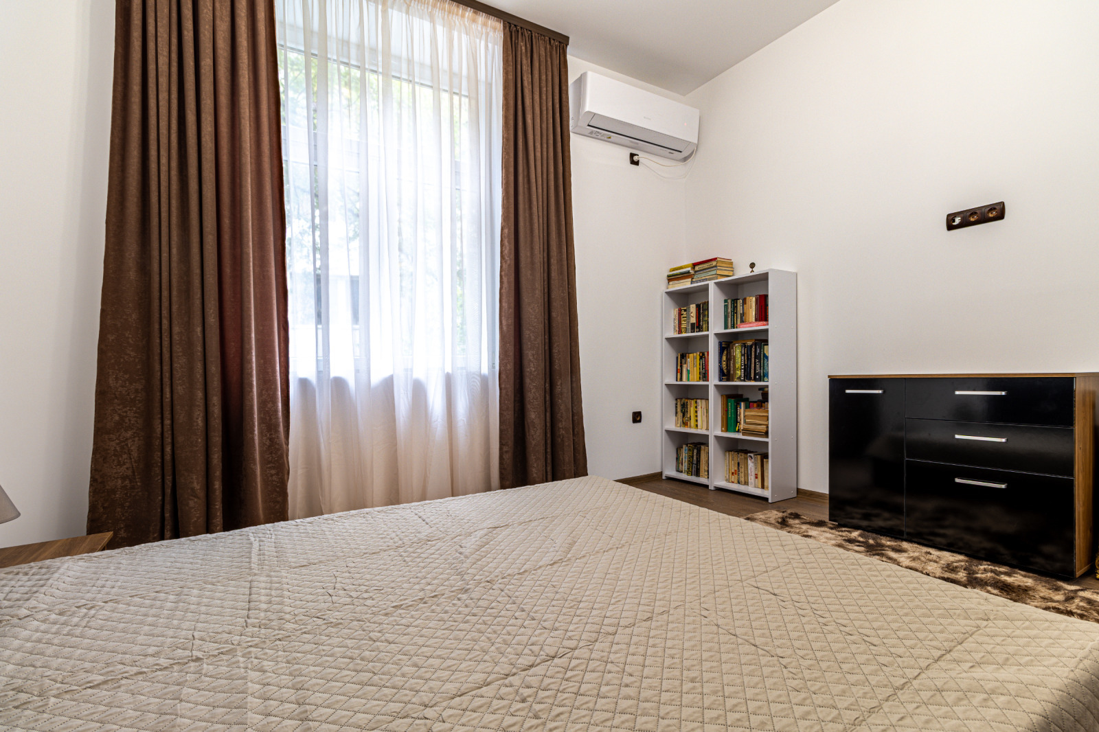 Дава под наем 3-СТАЕН, гр. София, Център, снимка 5 - Апартаменти - 53797637