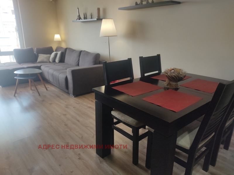 Zu vermieten  2 Schlafzimmer Stara Zagora , Bila , 110 qm | 96729349