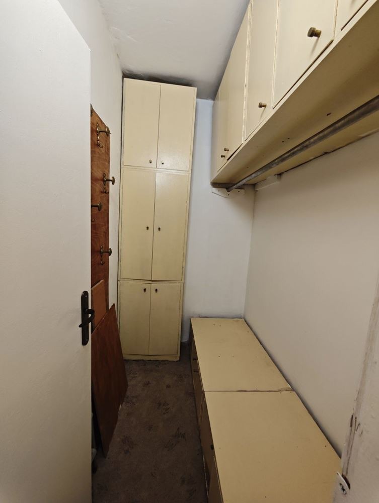 Дава под наем 3-СТАЕН, гр. София, Света Троица, снимка 10 - Апартаменти - 54533252