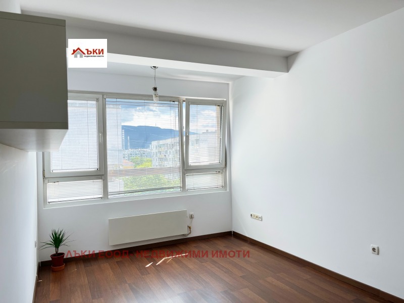 Vuokrattavana  Studio Sofia , Razsadnika , 30 neliömetriä | 33356554 - kuva [3]