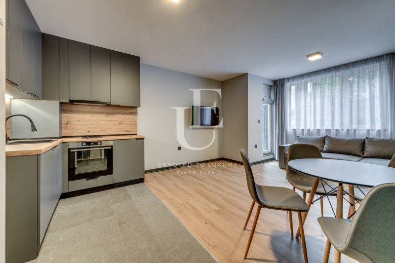 En renta  2 dormitorios Sofia , Tsentar , 100 metros cuadrados | 17204715