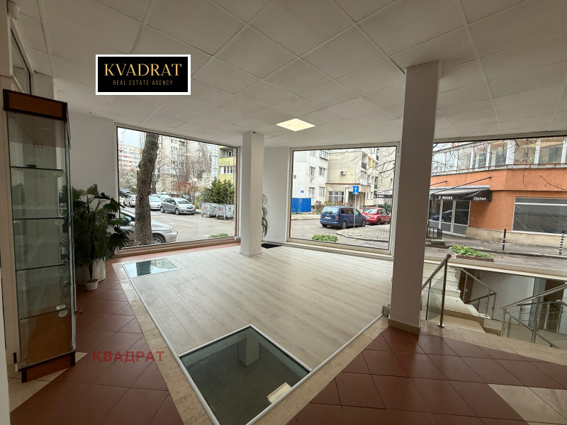 Дава под Наем МАГАЗИН в град София, Стрелбище - 434 кв.м / 4 900 € » 9 583.57 лв., КВАДРАТ