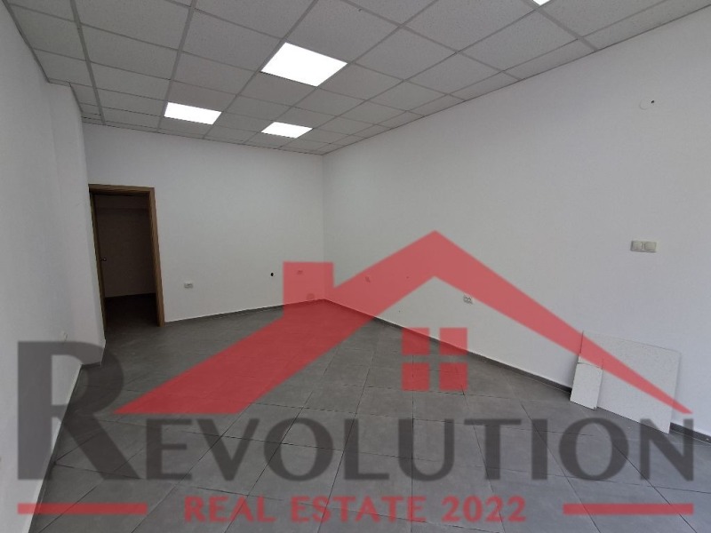 Дава под наем  Магазин град Кърджали , Център , 40 кв.м | 61801388 - изображение [2]
