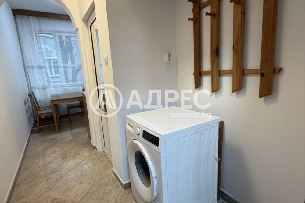 Дава под наем 2-СТАЕН, гр. София, Център, снимка 2 - Апартаменти - 54738544