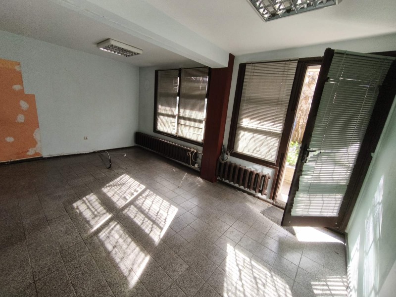 Дава под Наем ОФИС в град София, Витоша - 39 кв.м / 320 € » 625.87 лв., ИМОТЕН ЦЕНТЪР БЪЛГАРИЯ 2021