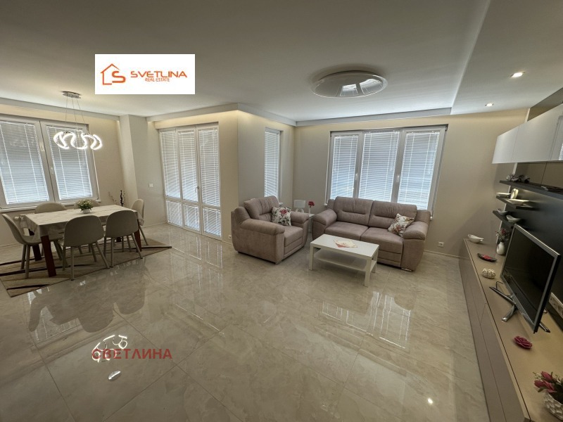 A louer  3+ chambres Sofia , Manastirski livadi , 160 m² | 53305376