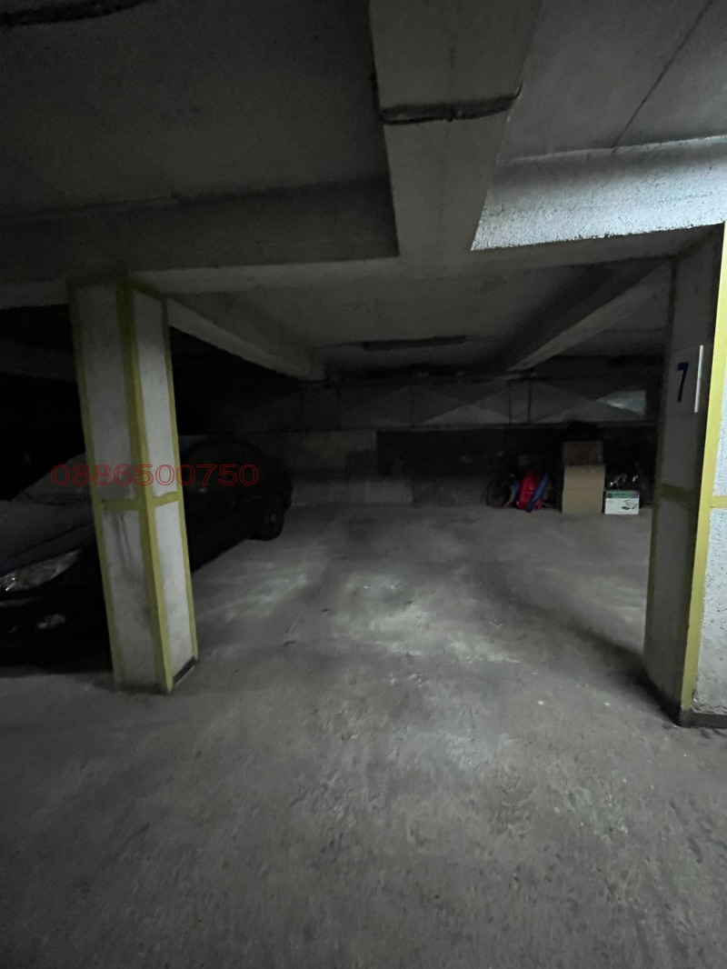 Дава под наем ГАРАЖ, ПАРКОМЯСТО, гр. София, Изток