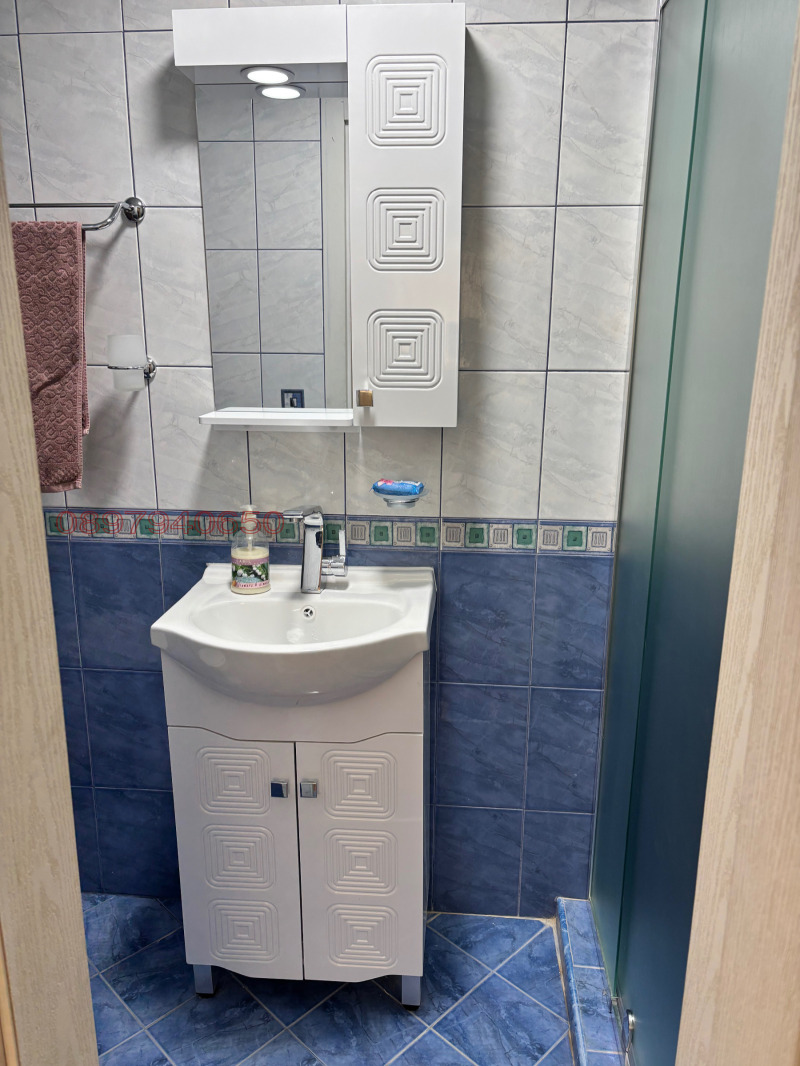 Дава под наем 2-СТАЕН, гр. Кюстендил, Център, снимка 12 - Апартаменти - 52851118