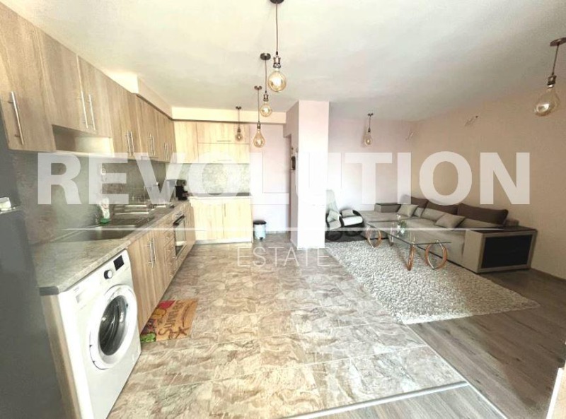 Дава под нем  2-стаен, град Варна, Виница •  400 EUR • ID 34287717 — holmes.bg - [1] 