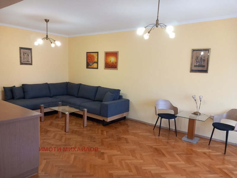 De inchiriat  2 dormitoare Sofia , Mediținsca academiia , 150 mp | 90926708