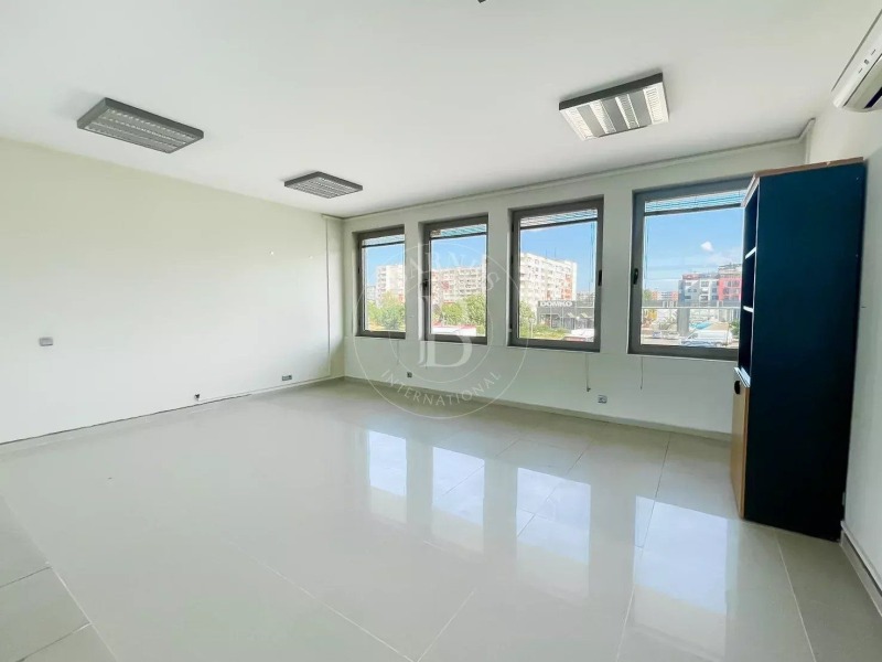 Zu vermieten  Büro Sofia , Lewski , 1500 qm | 28240343 - Bild [10]