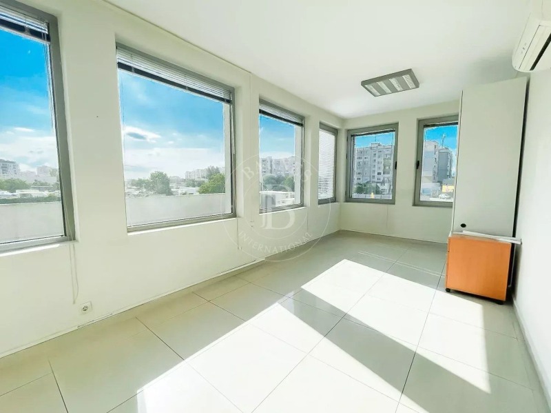 Zu vermieten  Büro Sofia , Lewski , 1500 qm | 28240343 - Bild [12]