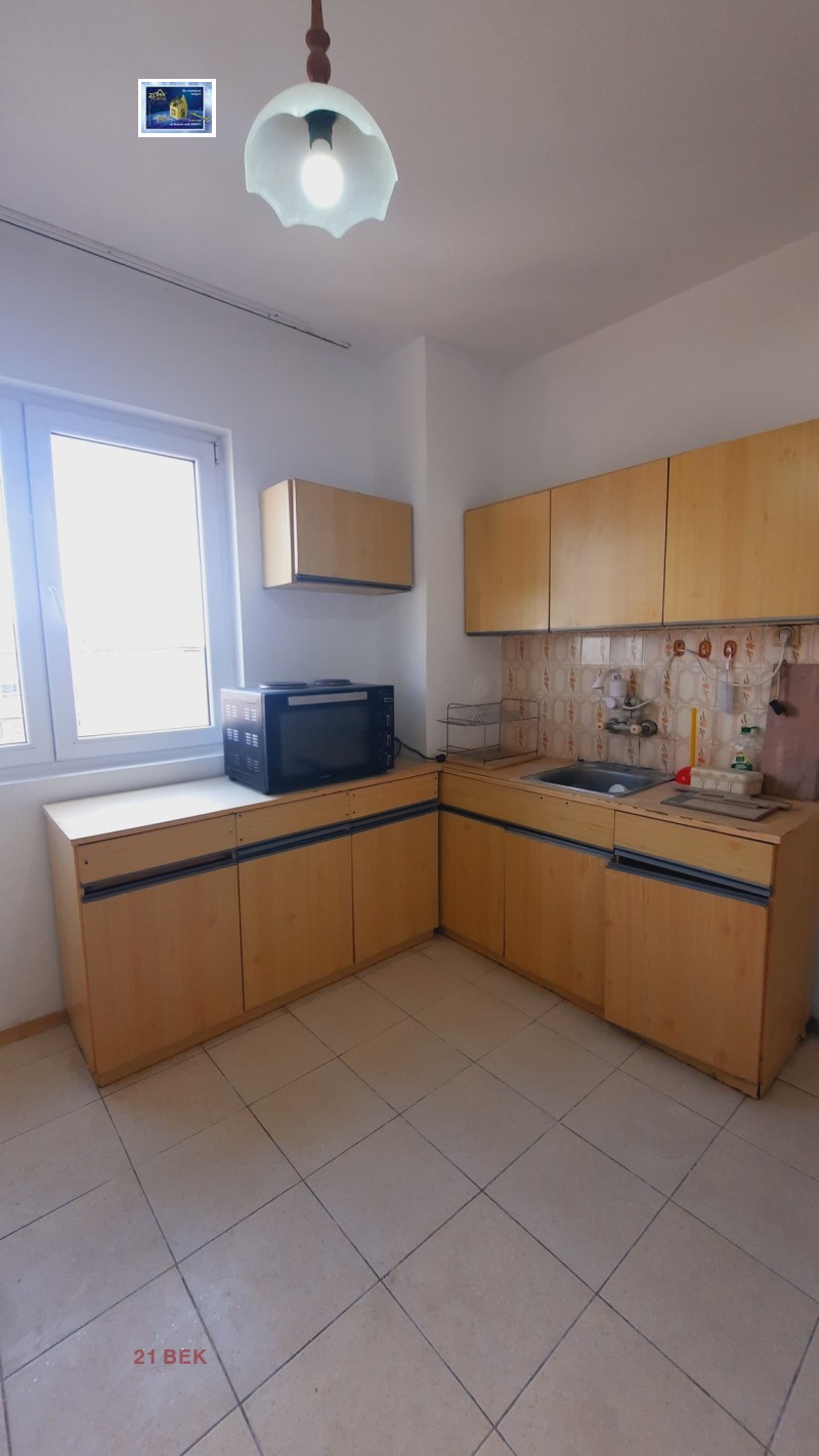 Дава под Наем 4-СТАЕН в град Пловдив, Каменица 1 - 120 кв.м / 400 € » 782.33 лв., 21 ВЕК