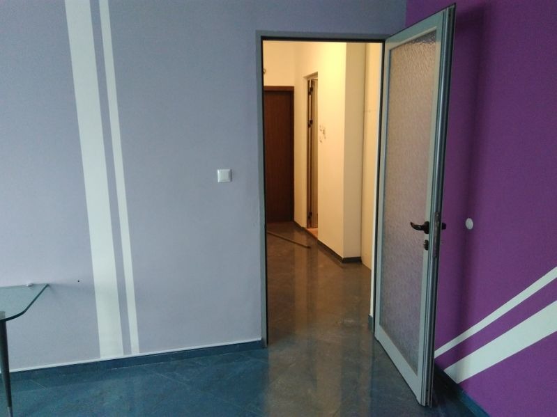 K pronájmu  1 ložnice Sofia , Borovo , 69 m2 | 83819911 - obraz [4]
