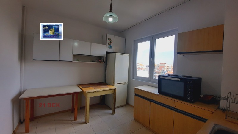 Дава под наем 4-СТАЕН, гр. Пловдив, Каменица 1, снимка 3 - Апартаменти - 52652566